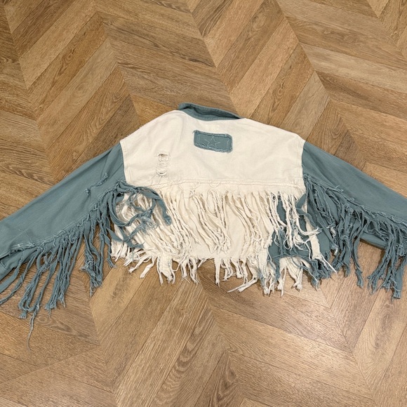 Cropped fringe denim jacket - Picture 4 of 8